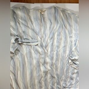 COMO BLUE  WOMAN & Cream Striped Wrap Top